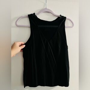 Klassy Network Mesh V Neck Top- L